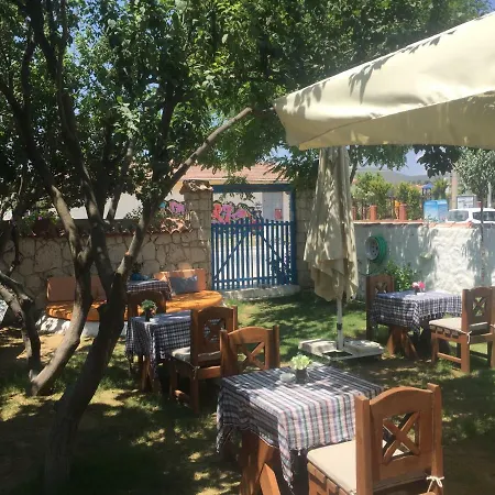 Tuana Butik Bed & Breakfast Çeşme