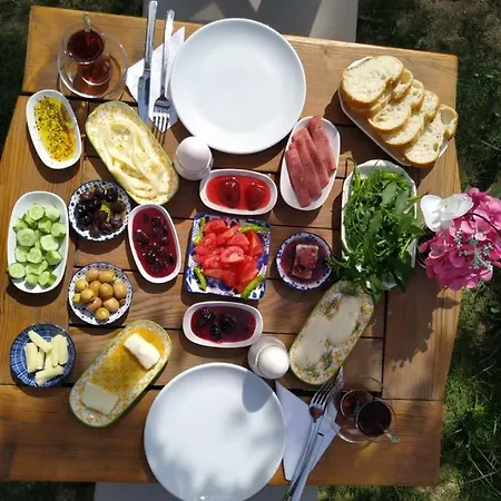 Tuana Butik Кешме