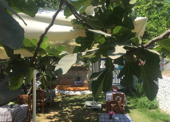 Oda ve Kahvaltı Tuana Butik Çeşme